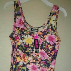 花柄タンクトップ 850円から750円にお値下げ！のサムネイル