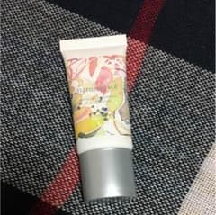 ナチュラグラッセ エモリエントクリームファンデーションのサムネイル