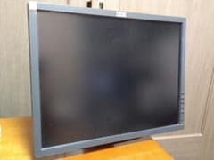 【チャーリーブラウンさん専用】PCモニター　20インチのサムネイル
