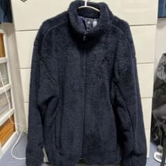adidasのサムネイル