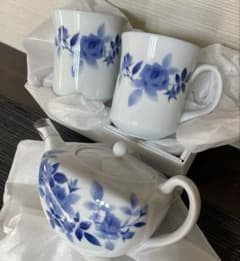 【新品】香蘭社 サムシングブルー ペア マグカップ　ティーポット 新品】香蘭社 サムシングブルー ペア マグカップ ティーポット - メルカリ
