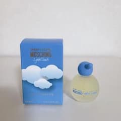 MOSCHINO モスキーノ ライトクラウズ オードトワレ 4.9ml 未使用