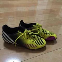 えみ様専用☆値下げ‼︎adidasスパイクのサムネイル