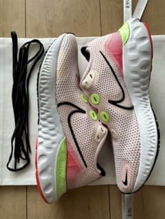 美品 Nike Renew Run ランニングシューズ 23.5cmのサムネイル