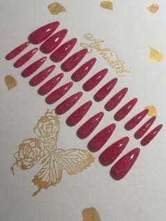 【Aphrodite】温度で変わる ピンク系 ポイントロング型 ネイルチップのサムネイル