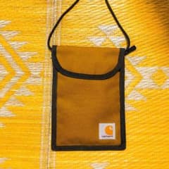 最終値下げ！Carhartt ショルダーバッグ　パスポートバッグのサムネイル