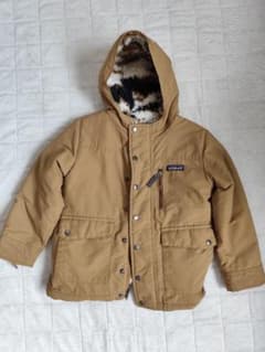Patagonia キッズ 中綿ジャケット フード付きのサムネイル