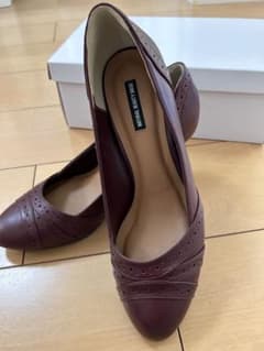 ナチュラルビューティーベーシックコンビパンプスのサムネイル