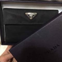 PRADA 財布のサムネイル
