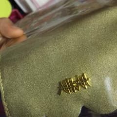 AHKAHの財布のサムネイル