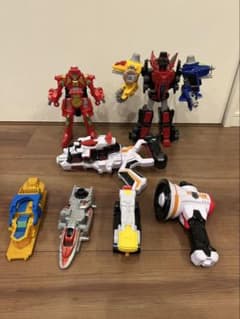 戦隊ヒーロー玩具セットのサムネイル