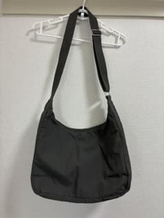 GU グレー ショルダーバッグ 無地 シンプルのサムネイル