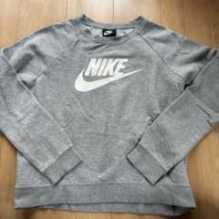 NIKE トレーナーのサムネイル