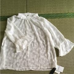 merlotplus メルロープラス 白 ブラウスのサムネイル