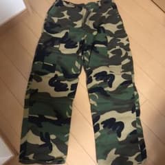 迷彩 カーゴパンツのサムネイル