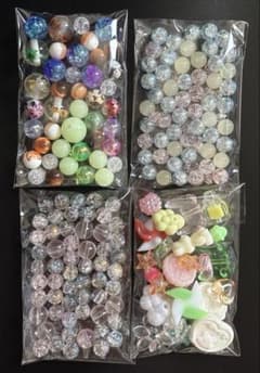 ハンドメイド用 ビーズパーツ 4袋セットのサムネイル