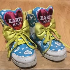 アースマジック♥ハイカットスニーカー 22のサムネイル