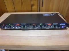 Alesis 3632 Compressor ダイナミックプロセッサーのサムネイル
