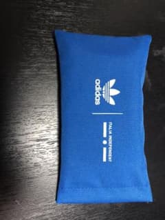 adidasのサングラスのサムネイル