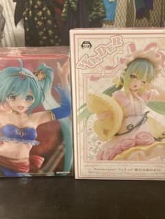 初音ミク フィギュア 2コ まとめ売り バラ売り要相談のサムネイル