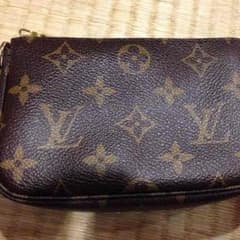 値下げ ヴィトンのアクセサリーポーチのサムネイル