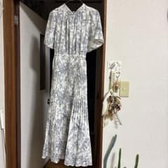 ワンピース　花柄のサムネイル