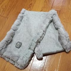 アンテプリマ　マフラーのサムネイル
