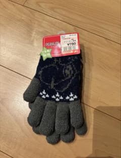 新品 PEANUTS キッズ 手袋 5-8歳のサムネイル