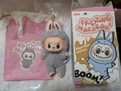 POP MART THE MONSTERS マカロン ラブブのサムネイル