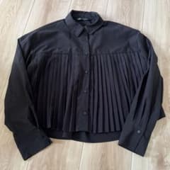 ZARA プリーツシャツ ブラック Sのサムネイル