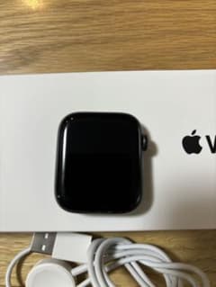 ［totoさん専用］Apple Watch se本体 充電ケーブル付きのサムネイル