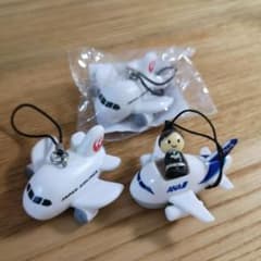 【Ariffany様専用】JAL/ANAの飛行機ストラップのサムネイル