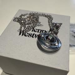 Vivienne Westwood タイニーオーブネックレス　保証書付きのサムネイル