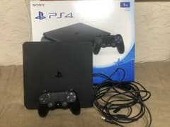 PlayStation®4 ジェット・ブラック 1TB CUH-2100AB01のサムネイル