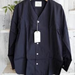 bukht ノーカラーシャツ 半額のサムネイル