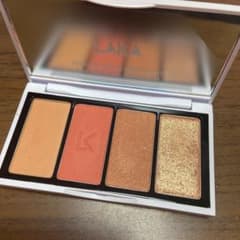 LAKA アイシャドウ　picnic ジャストアイパレットのサムネイル