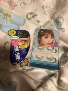 DUP つけまつげ&つけまつげ用接着剤のサムネイル