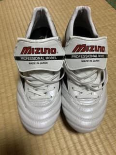 クエンさん専用。モレリア2 ミズノ サッカースパイクのサムネイル