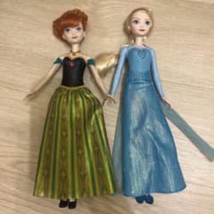 ★メルカリ便★ 雪の女王　エルサSP セット アナと雪の女王 アナ エルサ ドール 2体セット - メルカリ