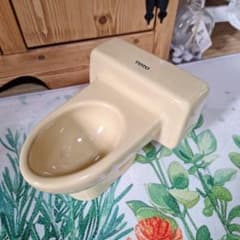TOTO陶器パステルカラー クリーム ミニトイレのサムネイル