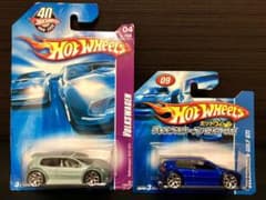 ホットウィール　ゴルフ GTI  2個セットのサムネイル