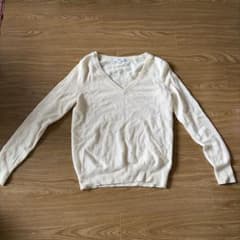 UNIQLO カシミヤ100% Vネックニット Lのサムネイル