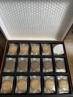 GODIVA ゴディバ　ラングドシャクッキーアソートメント(52枚)のサムネイル