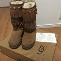 らら様専用☆UGG✖️ジミーチュウ ムートンブーツ 24㎝のサムネイル