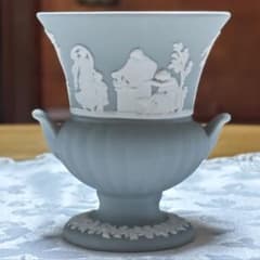 Wedgwood ジャスパーウェア 花瓶 フラワーベースのサムネイル