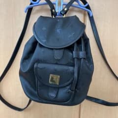 【特価】MCM リュック　バックパック　レディース　黒　ブラック　ロゴのサムネイル