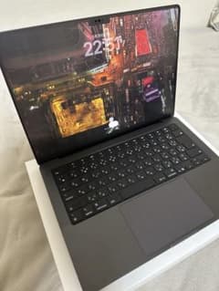 MacBookPro M5 16GB 512GB 14インチ【美品】即購入可のサムネイル