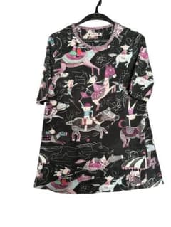 アルベロベロ　Tシャツ 半袖 総柄 動物 馬 チュニック アルベロベロ Tシャツ 半袖 総柄 動物 馬 チュニック - メルカリ