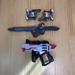 仮面ライダーギーツ　マグナムシューター　レイジングソードバックルのサムネイル