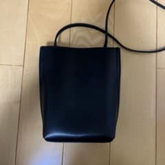 黒のミニショルダーバッグのサムネイル